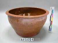 藏品(褐釉缸)的圖片